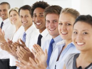 إحاطة نفسك بالأشخاص الإيجابية لتجديد الشغف